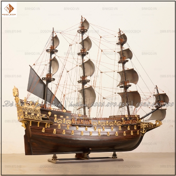 Thuyền buồm phong thủy Gỗ Cẩm phòng họp