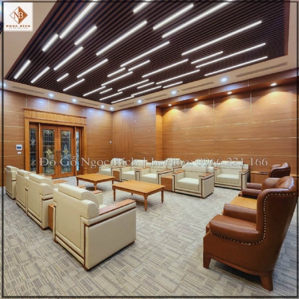 Cách chọn bàn ghế phòng khánh tiết gỗ tự nhiên VIP phù hợp với không gian