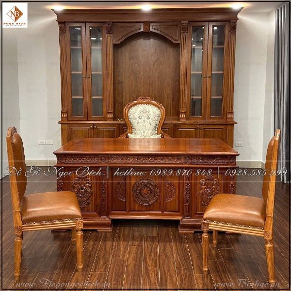 Phòng Giám Đốc Với Bộ Tủ Ghế Bàn Trống Đồng