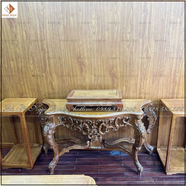 Bàn đôn gỗ gõ đỏ điểm nhấn phòng khách