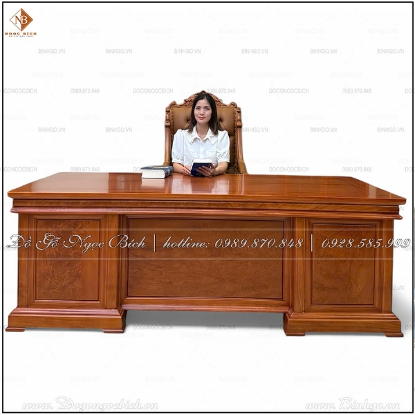 Bàn giám đốc mẫu hiện đại gỗ tự nhiên HT217