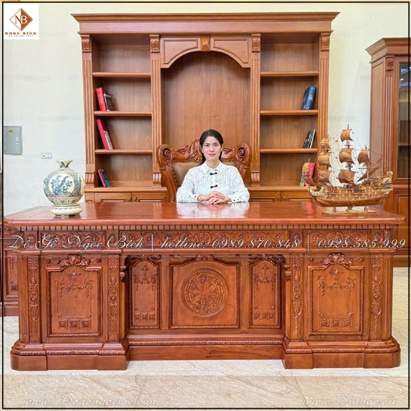 Bàn lãnh đạo phong cách tân cổ điển sang trọng