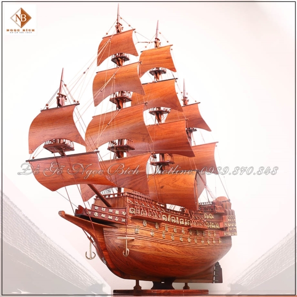 Thuyền buồm gỗ hương - TH80