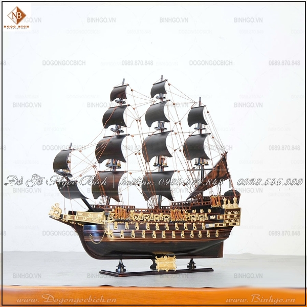 Thuyền buồm cổ gỗ mun dài 60cm