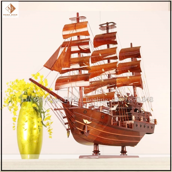 Thuyền buồm Thái Lan chất liệu gỗ cẩm dài 100cm
