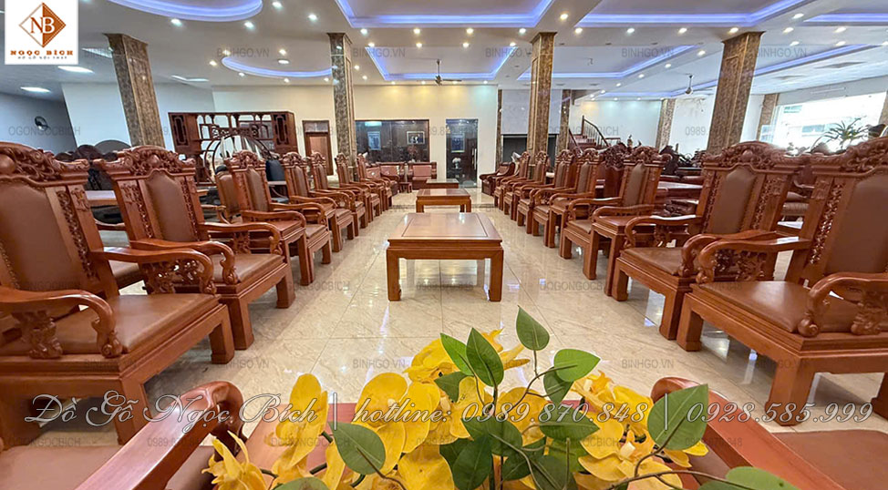 Nội thất phòng khánh tiết gỗ tự nhiên đẹp