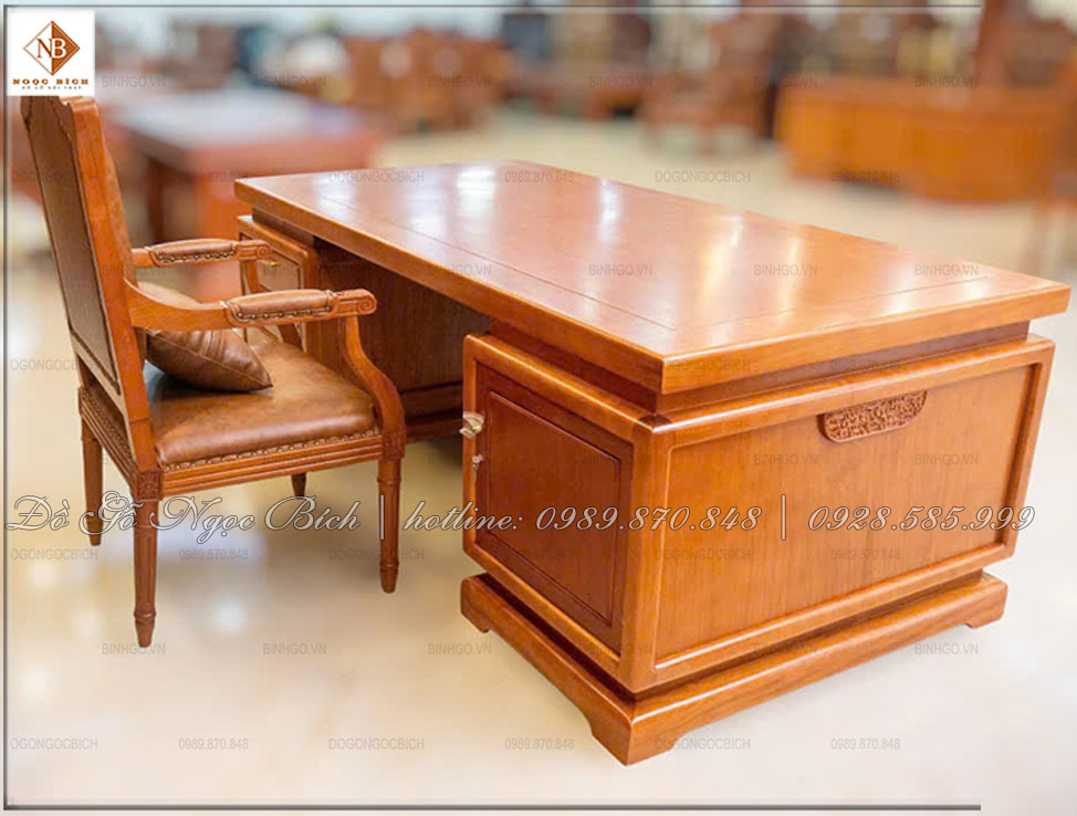 Bàn làm việc của lãnh đạo