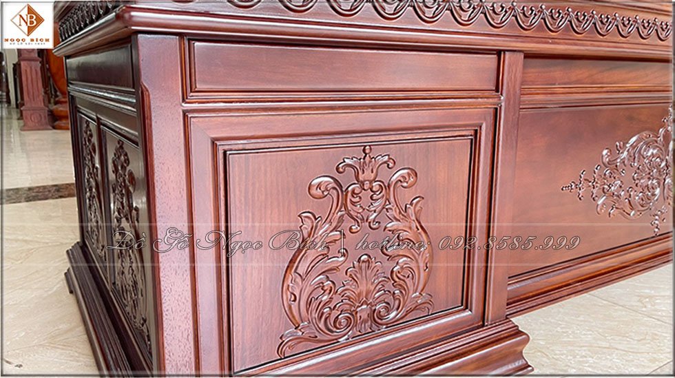 Họa tiết chính là hình Hoa Lá Tây phong cách Châu Âu 