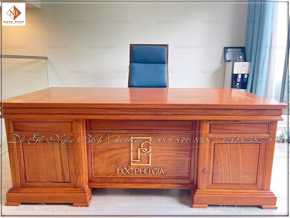 Bàn khắc logo công ty vừa trang trí , vừa là dấu ấn thương hiệu thể hiện vị thế và vai trò chuyên nghiệp