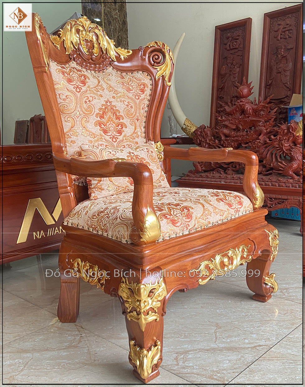 Thiết kế 4 chân ghế dày dặn , vững trãi