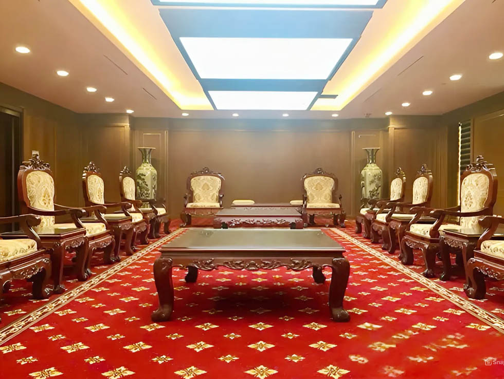 Sang trọng , bền bỉ , thể hiện phong thái của người sử dụng 