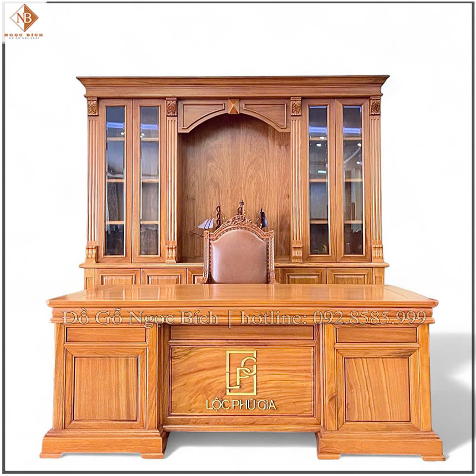 Bộ bàn ghế tủ mẫu hiện đại cho văn phòng của Lãnh Đạo ( bàn khắc logo LPG theo yêu cầu của khách )