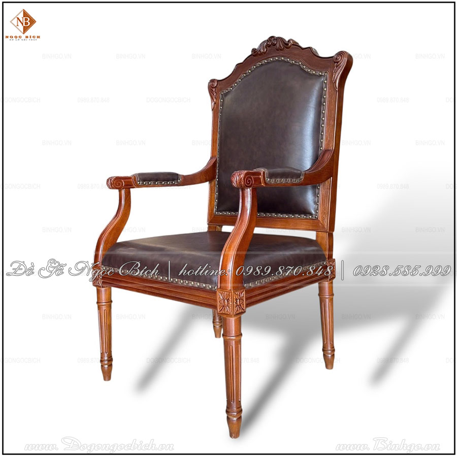 Chiếc ghế được cách điệu từ thiết kế nguyên bản từ chiếc ghế làm việc của Tổng Thống Nga
