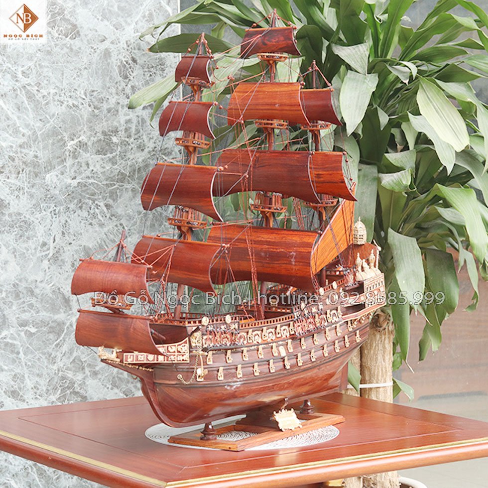 Mo-hinh-thuyen-chien-co-Le-Sollell-Royal-1669-go-cam-dai-80cm.jpg