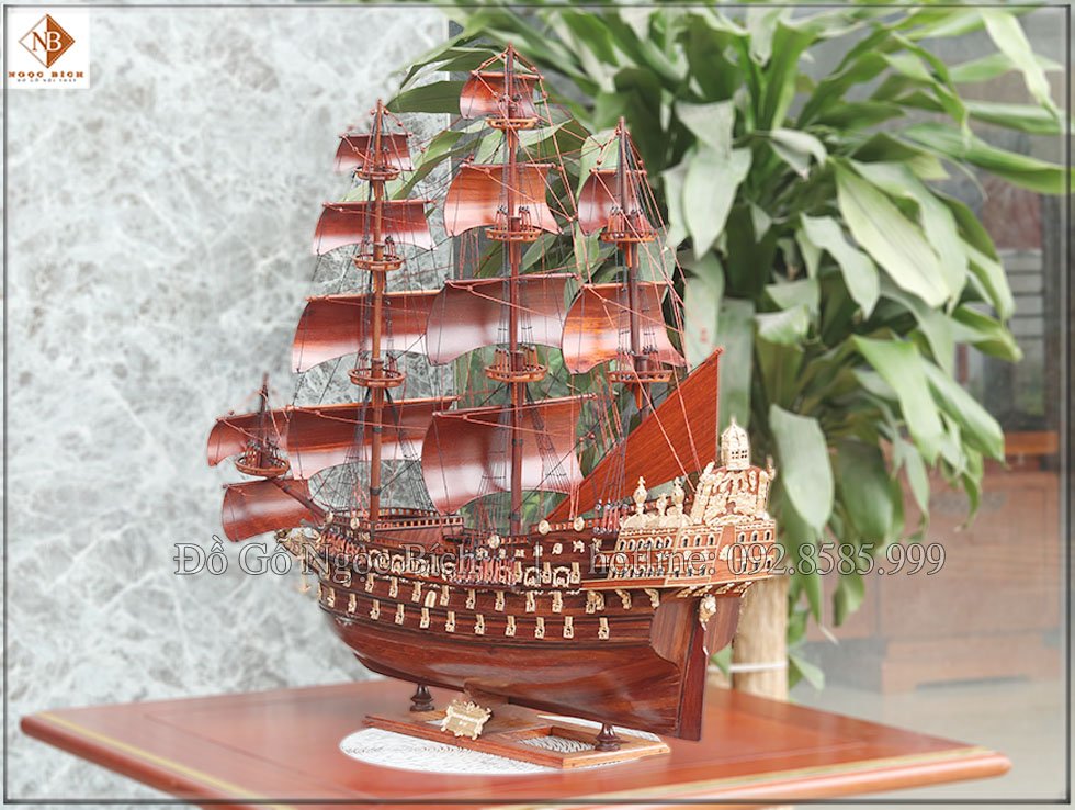 mo-hinh-thuyen-go-huong-thu-cong-my-nghe.jpg