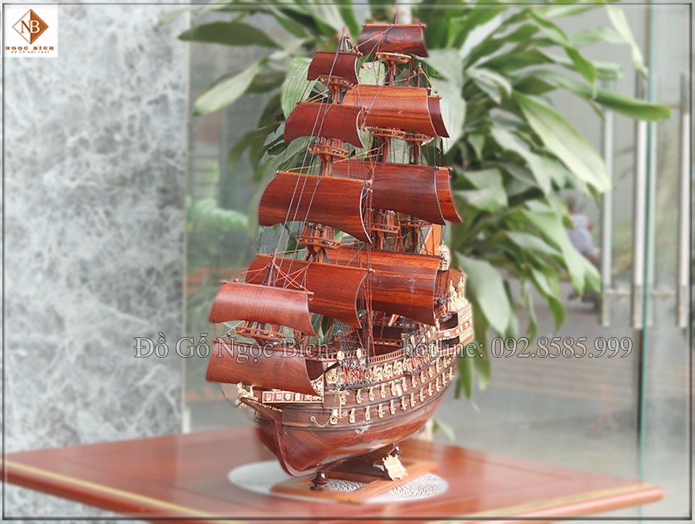 thuyen-go-huong-de-ban-lam-viec.jpg