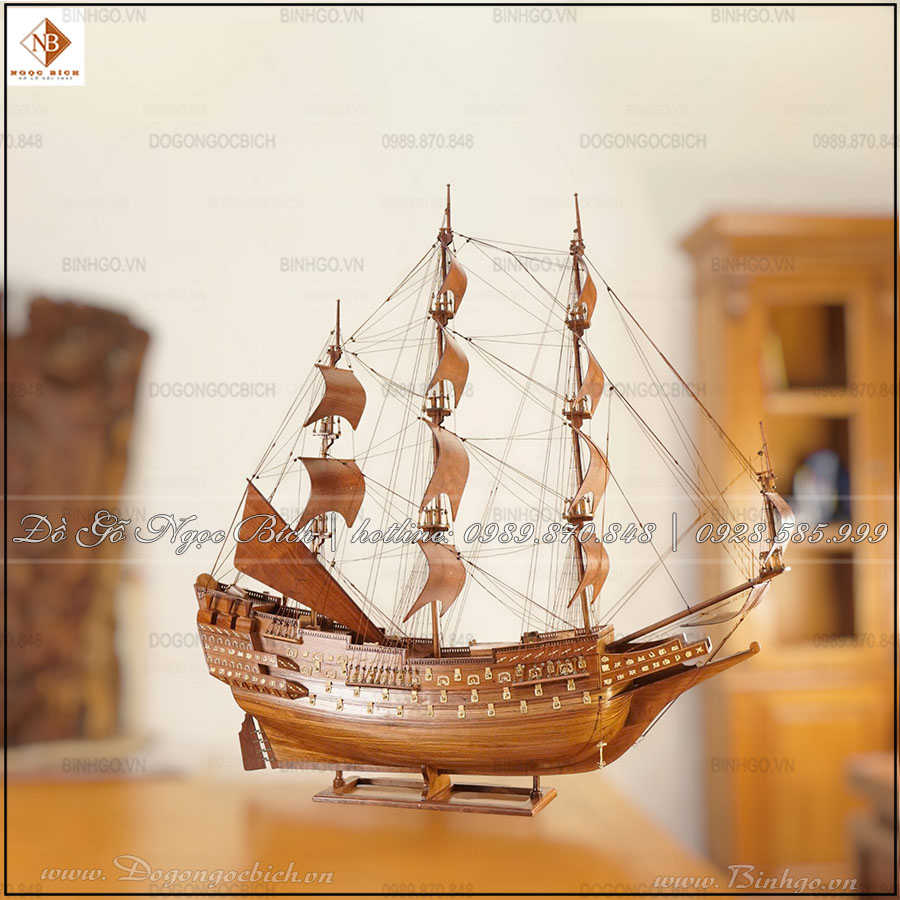 mo-hinh-thuyen-go-huong-decor.jpg