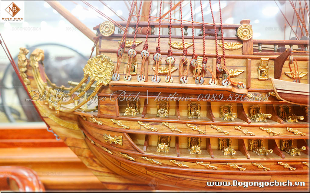 than_thuyen_trang_tri_go_sua.jpg