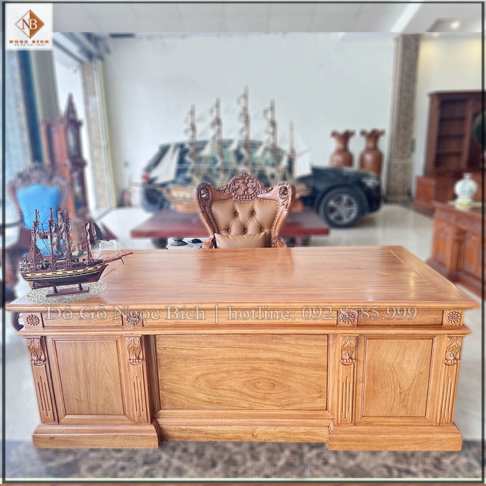 Bàn làm việc mẫu Châu Âu