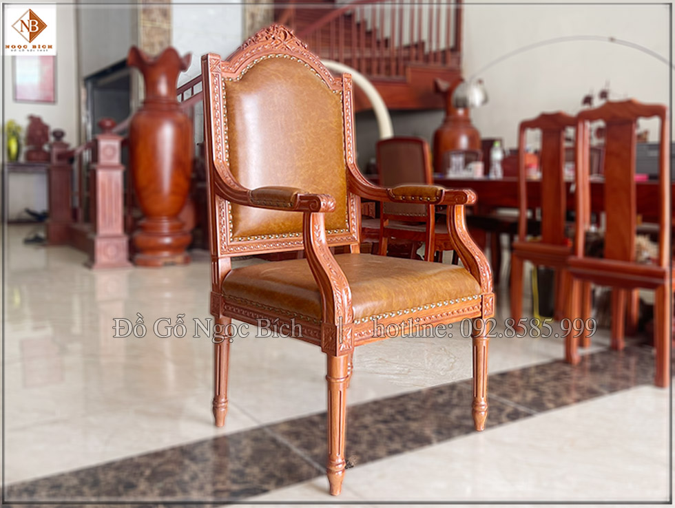 Ghế bọc da loang màu vàng bò sáng