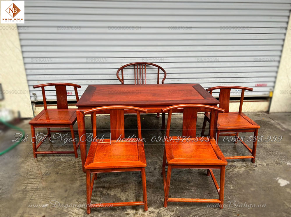 bo-ban-tra-go-ket-hop-ghe-sofa.jpg