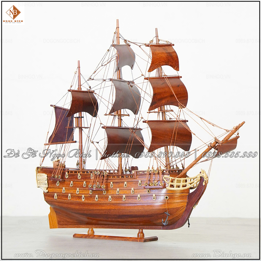 Mo_Hinh_Thuyen_Co_Go_Cam_Thu_Cong (3).jpg